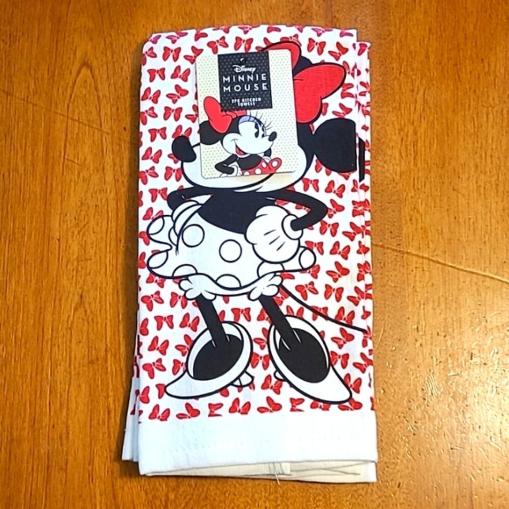 DISNEY Minnie Mouse 'Glamourous Pose' 2-pack Kitchen Towels - NWT